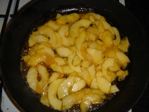 תפוחים בחמאה וקרמל, שלב ראשון